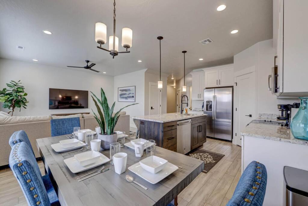 St George, Private Hot Tub/Patio, New Community Villa Washington Exterior photo